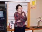 �N���b�N����ƁA
��ؓ֎q�搶�k�U�N�R�g�l�̂����A������܂��B